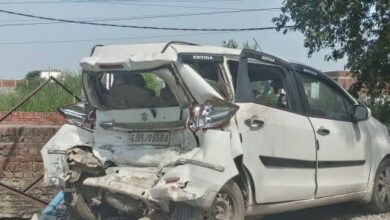 Photo of काशी में लठिया ओवरब्रिज पर कार से भिड़ा ट्रक, दो युवकों की मौत, पांच जख्मी
