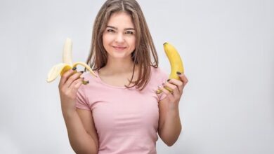 Photo of सेहत का खज़ाना है केला खाने से दूर हो सकती हैं कई तरह की बीमारियां] पर जानें कब बन जाता है फल खतरनाक