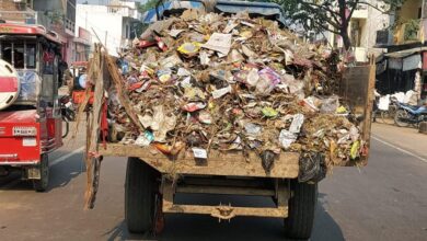 Photo of गलियों का कचडा नपापा उड़ा रहे सड़को पर स्वच्छ भारत मिशन नियमों की उड़ रही धज्जिया