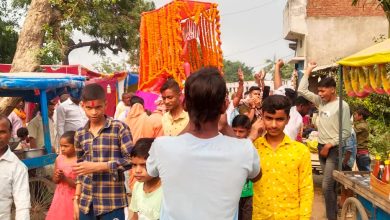 Photo of गाजे-बाजे संग नूरपुर में निकला महावीरी झंडा जुलूस