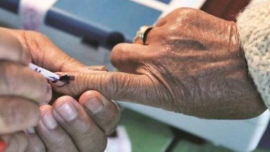Photo of राजस्थान विधानसभा चुनाव: बुजुर्ग और दिव्यांग मतदाताओं ने घर बैठे डाले वोट….