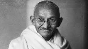Photo of इतिहास: महात्मा गांधी की जान लेने वाले को आज ही के दिन दी गई थी फांसी…..
