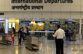 Photo of दिल्ली के IGI एयरपोर्ट यात्री के सामान से छह लाख की घड़ी चोरी करने वाला दबोचा