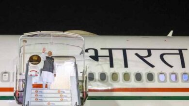 Photo of प्रधानमंत्री नरेंद्र मोदी दुबई की ऐतिहासिक यात्रा के बाद देर रात दिल्ली हवाई अड्डे पर उतरे…