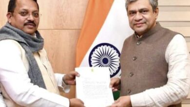Photo of राज्यसभा सदस्य बाबूराम निषाद ने रेलमंत्री को पत्र देकर की रेलवे स्टेशन की मांग