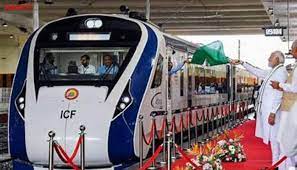 Photo of मुंबई वंदे भारत ट्रेन सेवा को दिखाएंगे हरी झंडी…..