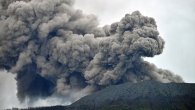 Photo of सुमात्रा द्वीप पर सबसे सक्रिय ज्वालामुखी फटने से 11 पर्वतारोहियों की मौत