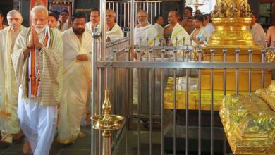 Photo of पीएम मोदी ने त्रिशूर के गुरुवायूर मंदिर में पूजा-अर्चना की