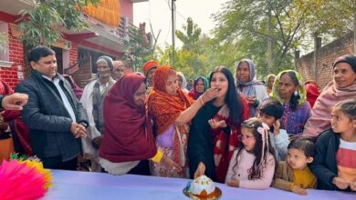 Photo of आस्था यादव ने बेसहारा बुजुर्गों संग मनाया जन्मदिन, बांटी खुशियां
