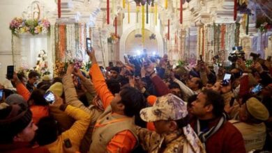 Photo of रामलला के दर्शन लिए मंदिर के बाहर जुटी श्रद्धालुओं की भारी भीड़…