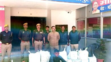 Photo of रामकोट पुलिस व आबकारी विभाग ने शराब की बिक्री करते समय अभियुक्त को किया गिरफ्तार