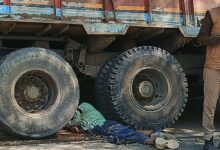 Photo of ट्रक बाइक की टक्कर में छात्रा समेत दो की मौत, दो घायल