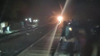 Photo of झारखंड: ट्रेन की चपेट में आए कई यात्री, दो के शव बरामद…