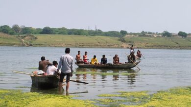 Photo of साथियों संग यमुना नदी गया मछुवारा संदिग्ध परिस्थितियों में डूबा, तलाश शुरू