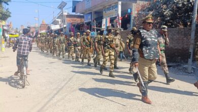 Photo of केन्द्रीय पुलिस बल व सहतवार पुलिस ने किया एरिया डोमिनेशन फ्लैग मार्च