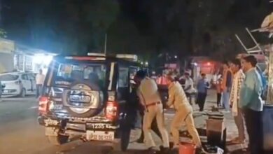 Photo of यूपी 112 पुलिस कर्मियों ने युवक को धुना, वायरल हुआ वीडियो