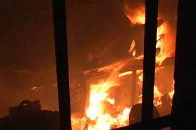 Photo of आगरा: एक जूते की फैक्ट्री में देर रात अचानक लग गई आग….