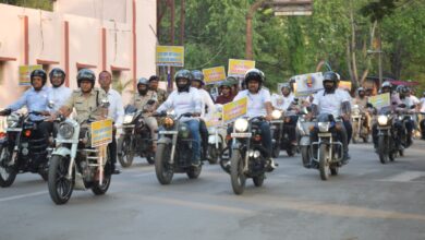 Photo of कोरबा: आम नागरिकों के साथ बाइक चलाकर कलेक्टर व एसपी ने मतदाताओं को किया जागरूक