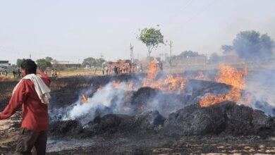 Photo of शार्ट सर्किट से उठी चिंगारी से खेतों में लगी आग