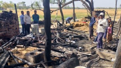 Photo of रिहायशी झोपड़ी में लगी आग, नकदी समेत हजारों का सामान राख