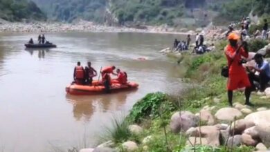 Photo of तवी नदी मेें छलांग लगाने वाले युवक की तलाश तीसरे दिन भी रही जारी