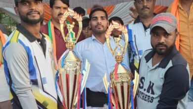 Photo of 32 टीमों में जगदीशपुर गांव की टीम बनी क्रिकेट टूर्नामेंट की विजेता