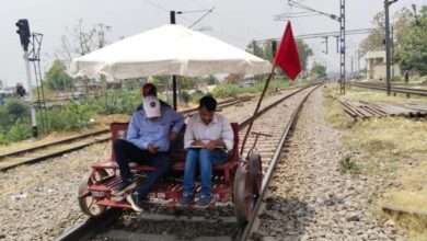 Photo of पूर्व राष्ट्रपति रामनाथ कोविंद के निकलने को लेकर रेलवे पुलिस रहीं अलर्ट,वंदे भारत ट्रेन से लखनऊ की ओर हुए रवाना