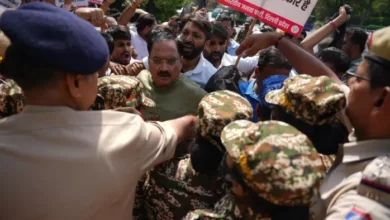 Photo of मुख्यमंत्री का विरोध कर रहे भाजपा प्रदेश अध्यक्ष सहित कई कार्यकर्ताओं को पुलिस ने हिरासत में लिया