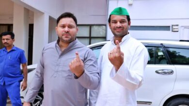 Photo of तेजप्रताप और तेजस्वी यादव ने डाला वोट