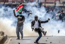 Photo of केन्या में हिंसक प्रदर्शन, भारत ने अपने नागरिकों के लिए जारी की एडवाइजरी