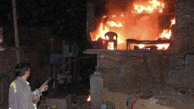 Photo of गैस सिलेंडर विस्फोट में झुलसे मासूम ने कानपुर में दम तोड़ा, पिता की हालत नाजुक