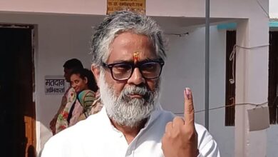 Photo of बीजेपी प्रत्याशी नीरज ने इब्राहिमपट्टी के किया मतदान