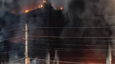 Photo of मुंडका की कार्डबोर्ड फैक्ट्री में लगी आग