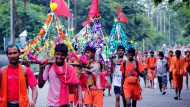 Photo of हादसे से गुस्साए कांवड़ियों ने हाईवे पर कर दिया चक्काजाम