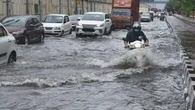 Photo of पुणे के निचले इलाकों जलमग्न सड़क में करंट फैलने से तीन लोगों की मौत