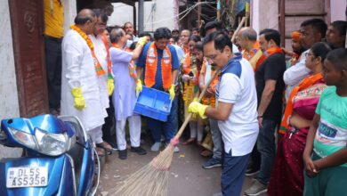 Photo of दिल्ली प्रदेश भाजपा ने राजधानी में चलाया स्वच्छता अभियान, पार्टी नेताओं ने झुग्गी बस्तियों में की सफाई