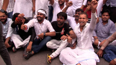 Photo of कांग्रेस कार्यकर्ता ईडी कार्यालय के बाहर कर रही प्रदर्शन