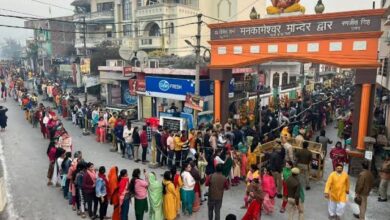 Photo of लखनऊ के मनकामेश्वर मंदिर में बाजार से खरीदा गया प्रसाद कर दिया गया बैन