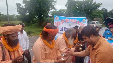 Photo of विश्व पर्यटन दिवस के अवसर पर नेपाल आए भारतीय धार्मिक पर्यटकों का दही और खीर से स्वागत