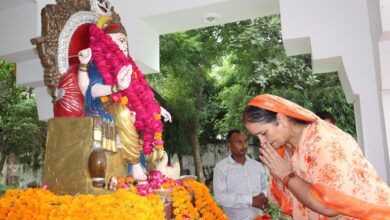 Photo of महापौर की उपस्थिति में सम्पन्न हुई सृष्टि के निर्माता भगवान विश्वकर्मा जी की पूजा अर्चना