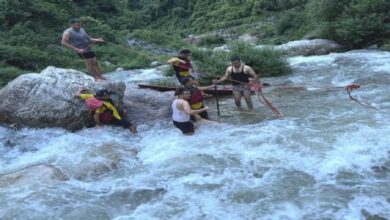 Photo of अचानक बढ़ा नदी का जलस्तर, तेज बहाव में बहे दो युवक, एसडीआरएफ-एनडीआरएफ ने बचाई जान