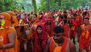 Photo of त्रयोदशी और अनंत चतुर्दशी पर सोमेश्वनाथ महादेव को जलाभिषेक के लिए उमड़ा सैलाब