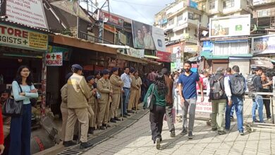 Photo of संजौली मस्जिद विवाद : लाठीचार्ज से भड़के कारोबारी, बाजार बंद कर जताया विराेध