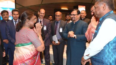 Photo of राष्ट्रपति मुर्मु अल्जीरिया में मिलीं भारतीय समुदाय से, कहा-आप भारत के सच्चे राजदूत