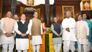 Photo of महात्मा गांधी ने हमें आध्यात्मिकता और आत्मनिर्भरता का मार्ग दिखाया है: लोक सभा अध्यक्ष