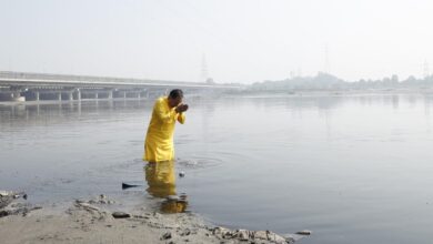 Photo of दिल्ली भाजपा अध्यक्ष वीरेंद्र सचदेवा ने यमुना में लगाई डुबकी