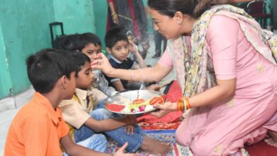 Photo of मंत्री रेखा आर्या ने बालिका निकेतन में किया कन्या पूजन, बोलीं- बच्चियां मां दुर्गा का रूप