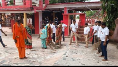 Photo of गांधी जयंती के अवसर पर कारिकोट मेला प्रांगण में चलाया गया साफ सफाई अभियान