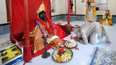 Photo of बांग्लादेश के जेशोरेश्वरी मंदिर से प्रधानमंत्री मोदी का मां काली को भेंट किया मुकुट चोरी