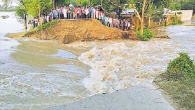 Photo of बिहारः मुजफ्फरपुर में टूटा लखनदेई नदी का तटबंध, रिहाईशी इलाकों में घुसा पानी